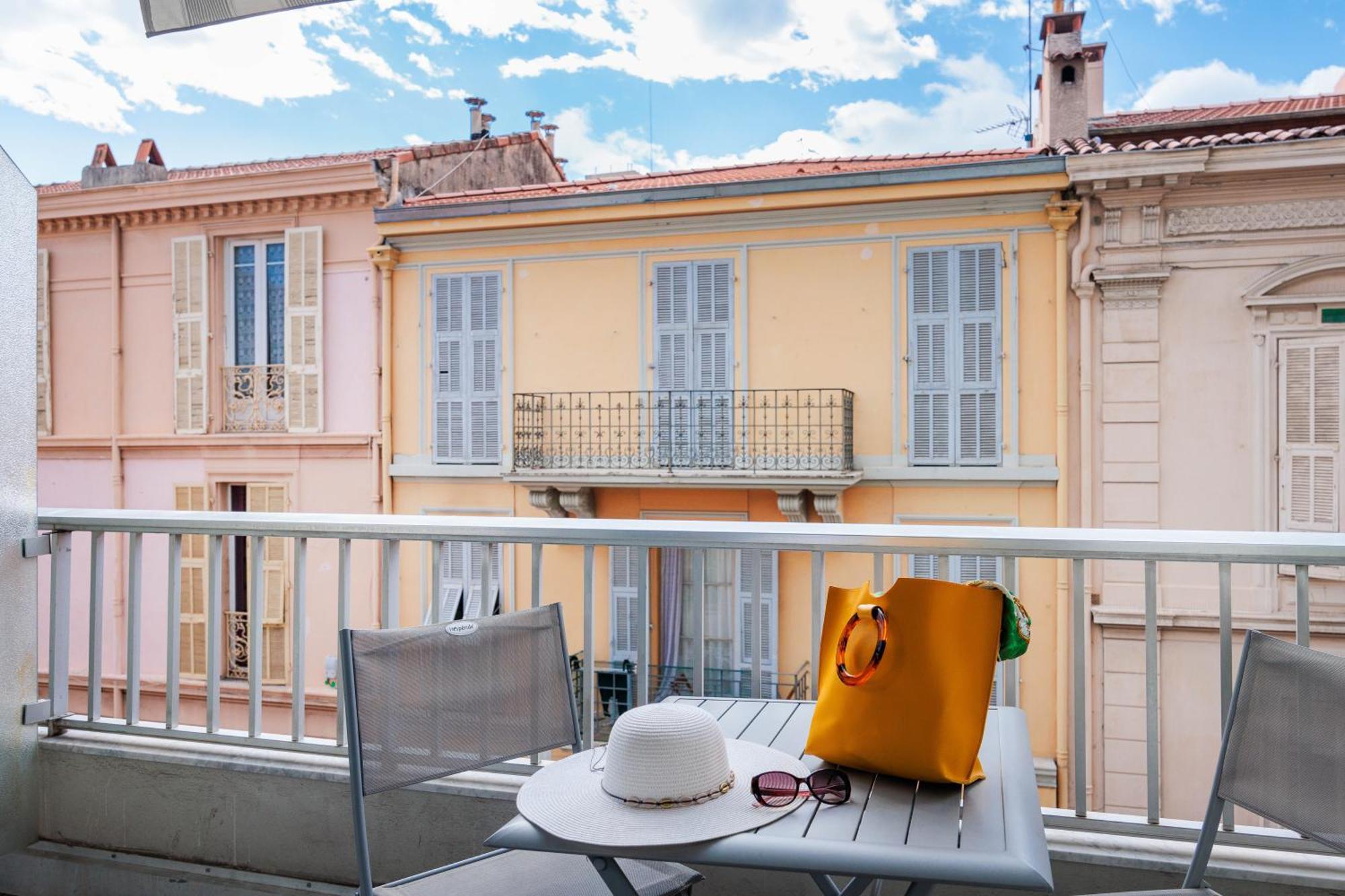Ibis Styles Menton Centre Hotel Bagian luar foto