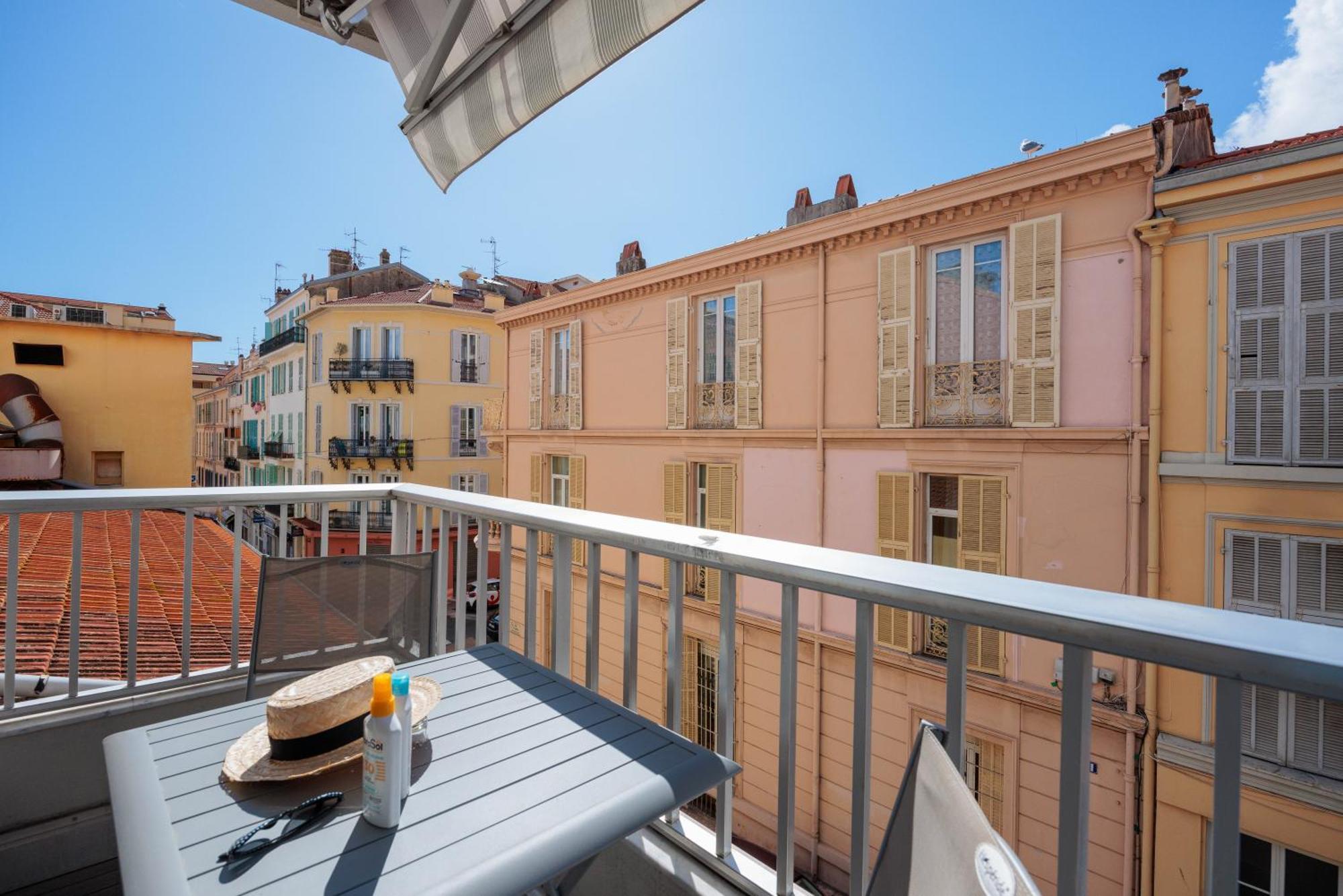 Ibis Styles Menton Centre Hotel Bagian luar foto