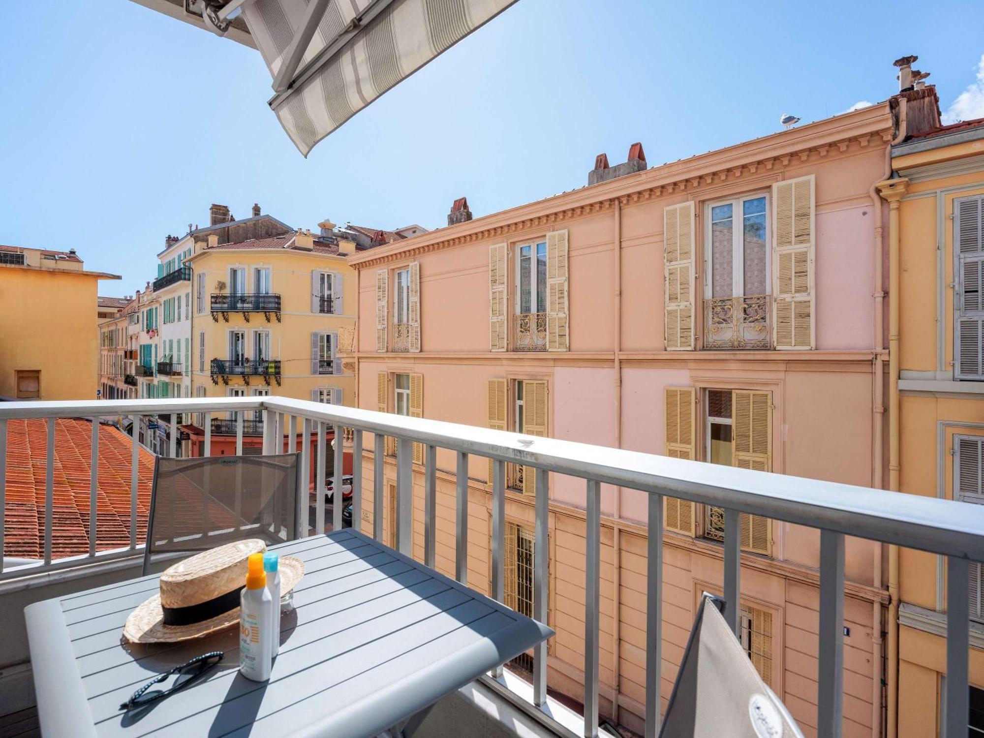 Ibis Styles Menton Centre Hotel Bagian luar foto