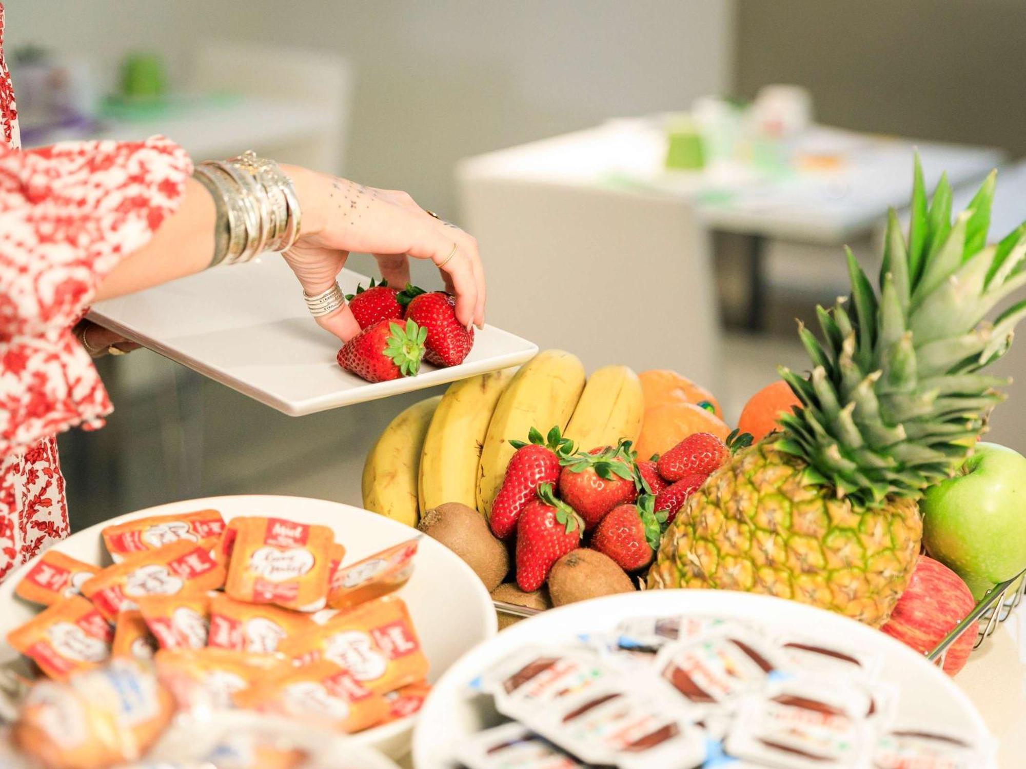 Ibis Styles Menton Centre Hotel Bagian luar foto